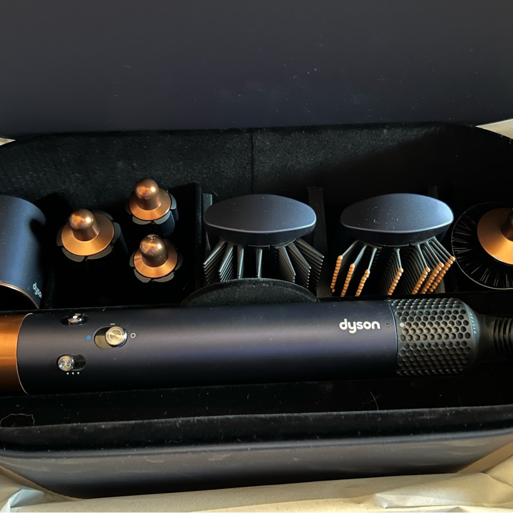 Dyson Complete Air Wrap - like new!